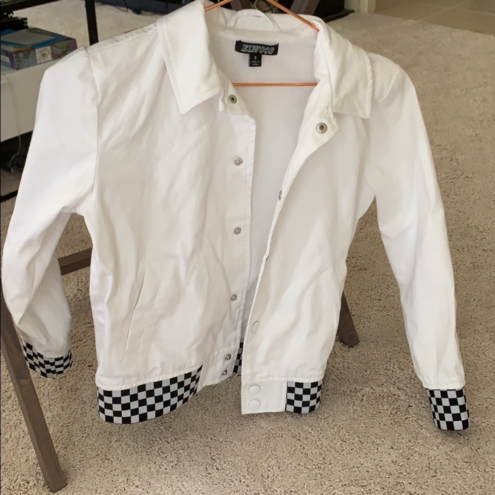 🖤Host Pick🖤 Size small boys white jacket
